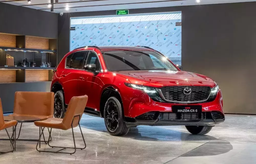 Mazda CX-50 thế hệ mới được trưng bày tại Việt Nam