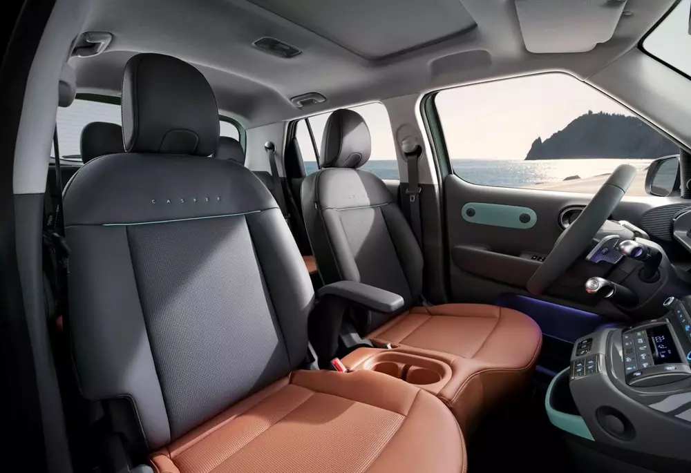 Ghế của Hyundai Casper Electric Lounge được bọc da thật