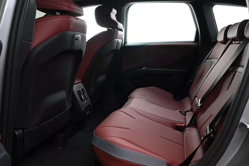 Ghế sau của BMW iX3 Ghế sau của BMW iX3