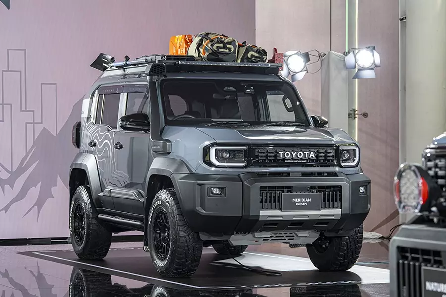 Toyota Land Cruiser FJ màu xám Ash Toyota Land Cruiser FJ màu xám Ash