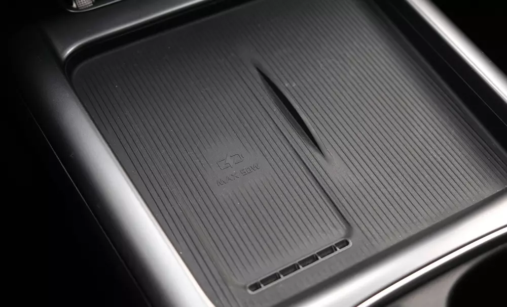 Sạc không dây của Chery Q Sạc không dây của Chery Q