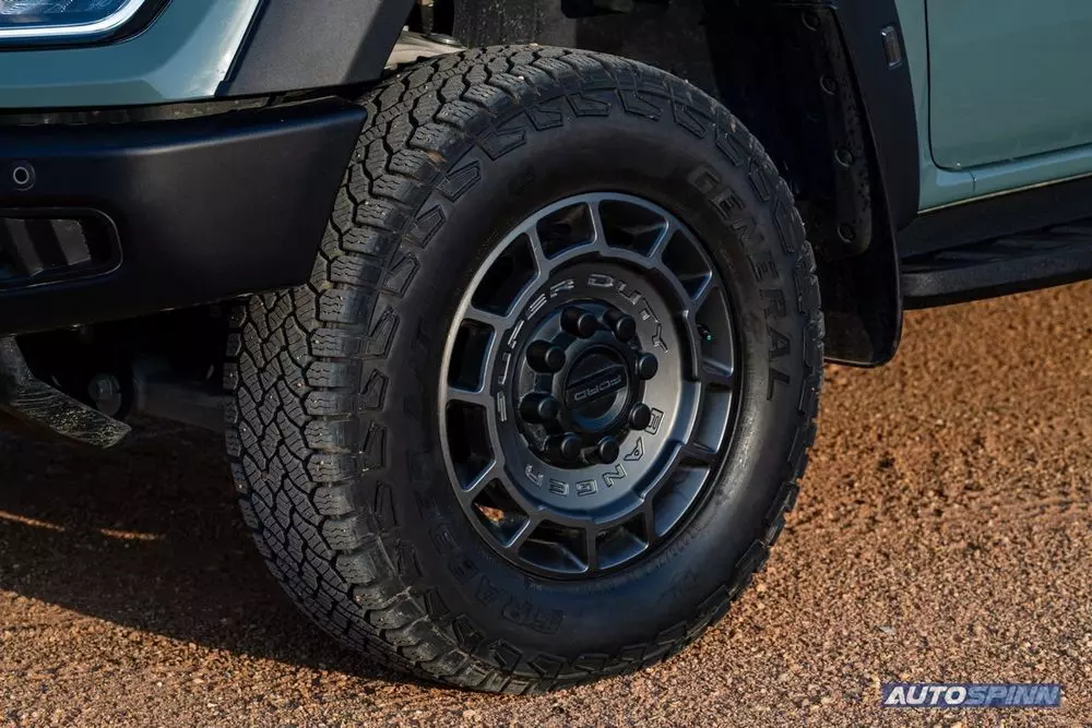 Cận cảnh mâm 18 inch của Ford Ranger Super Duty 