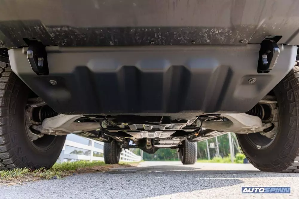 Ford Ranger Super Duty có thêm tấm ốp bảo vệ gầm