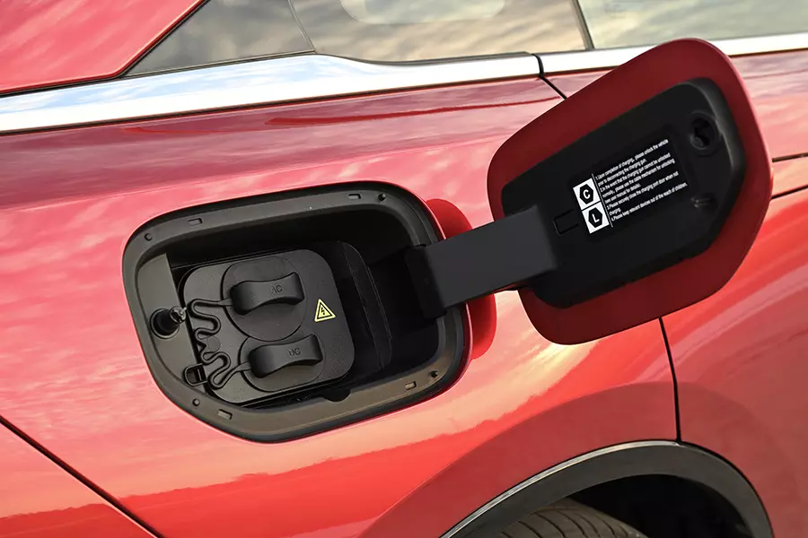 Mazda 6e chạy được 600 km sau khi sạc pin