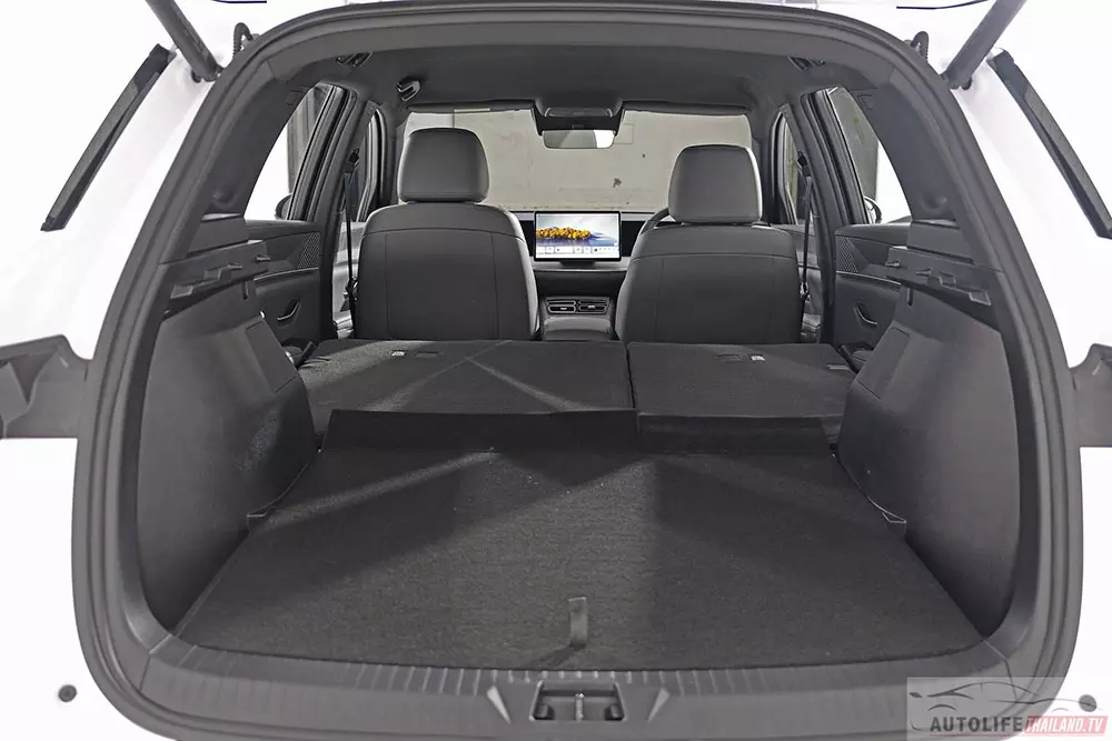 Khoang hành lý của BYD Sealion 5