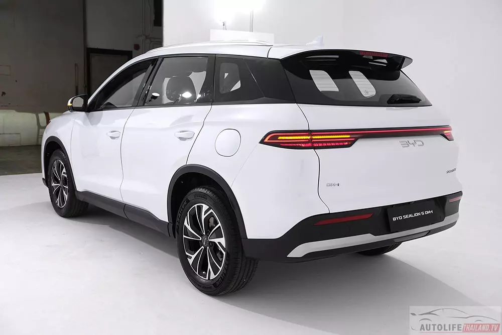 BYD Sealion 5 là SUV cỡ C