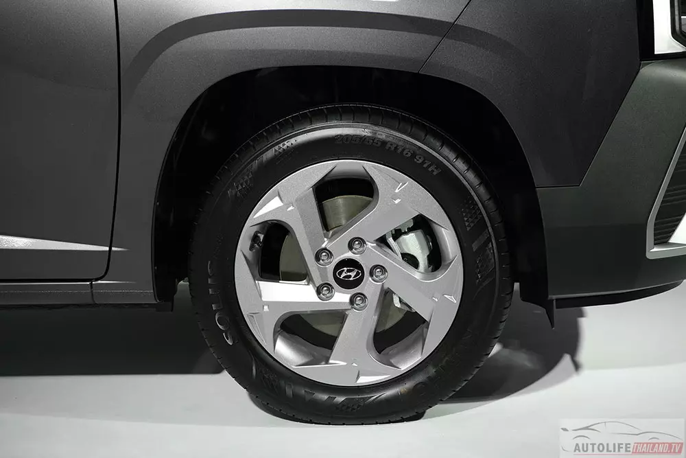 Hyundai Stargazer 2026 dùng mâm 16 inch