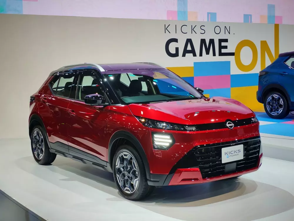 Nissan Kicks 2026 màu đỏ