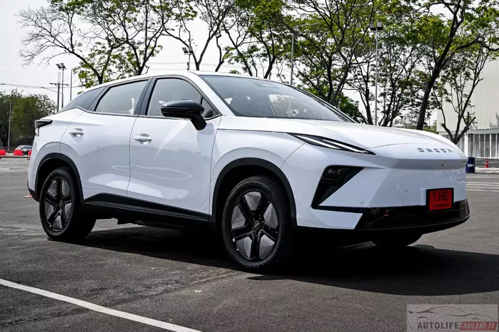 Vén màn Omoda C5 EV 2026 với thiết kế mới