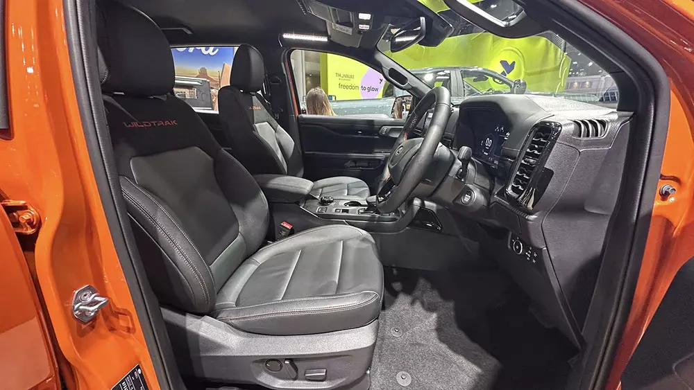 Khoang lái của Ford Ranger Wildtrak X