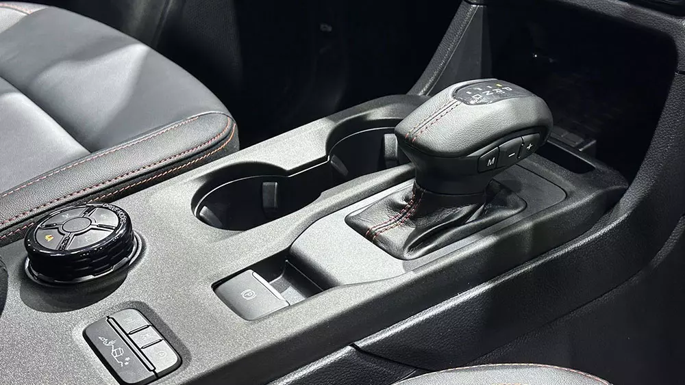 Cụm điều khiển trung tâm của Ford Ranger Wildtrak X