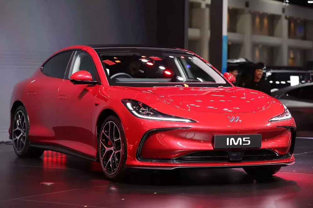 MG IM5 chạy tối đa 860 km sau 1 lần sạc MG IM5 chạy tối đa 860 km sau 1 lần sạc