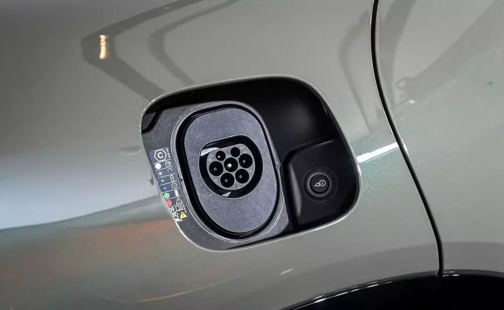 Cổng sạc của Porsche Cayenne Electric Cổng sạc của Porsche Cayenne Electric