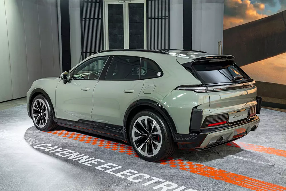 Porsche Cayenne Electric có 3 phiên bản tại Thái Lan Porsche Cayenne Electric có 3 phiên bản tại Thái Lan