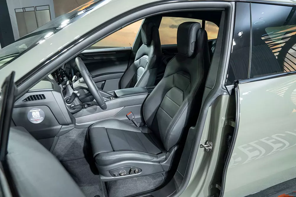 Ghế trước của Porsche Cayenne Electric Ghế trước của Porsche Cayenne Electric