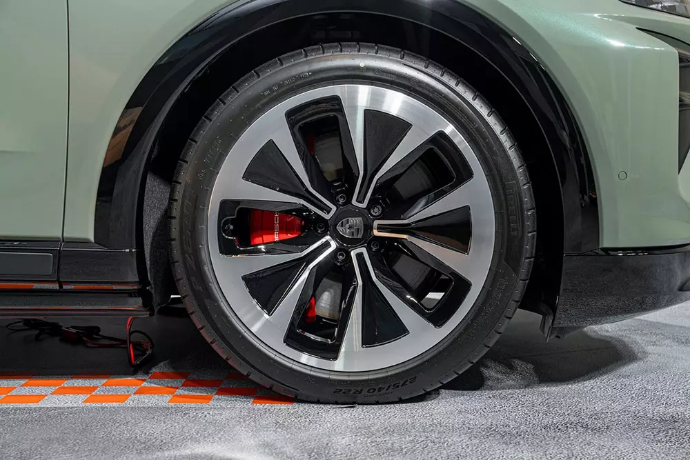Mâm 22 inch của Porsche Cayenne Electric Mâm 22 inch của Porsche Cayenne Electric