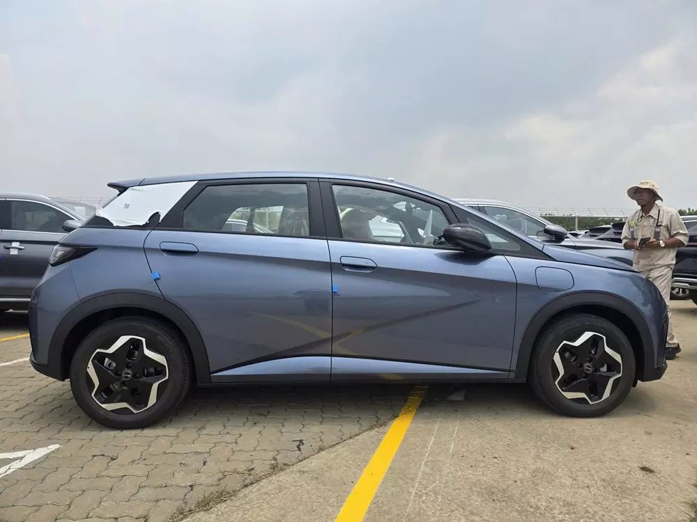 BYD Dolphin 2026 dài hơn và khoảng sáng gầm cao hơn đời cũ BYD Dolphin 2026 dài hơn và khoảng sáng gầm cao hơn đời cũ