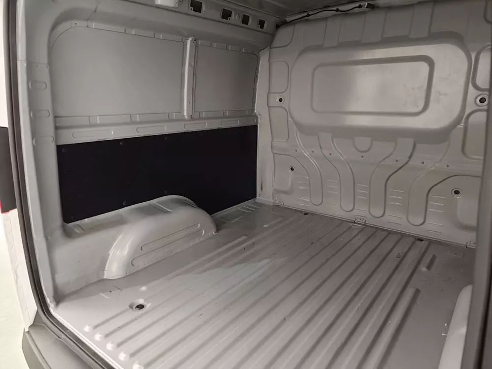 Thùng hàng của VinFast EC Van bị đánh giá là khá nhỏ