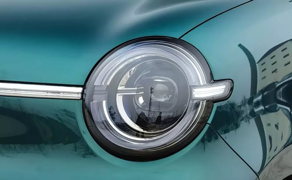 Wuling Hongguang Mini EV 2026 được trang bị đèn pha hình tròn