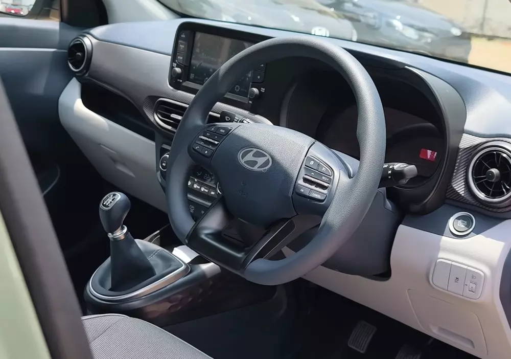 Khoang lái của Hyundai Exter 2026 bản tầm trung Khoang lái của Hyundai Exter 2026 bản tầm trung