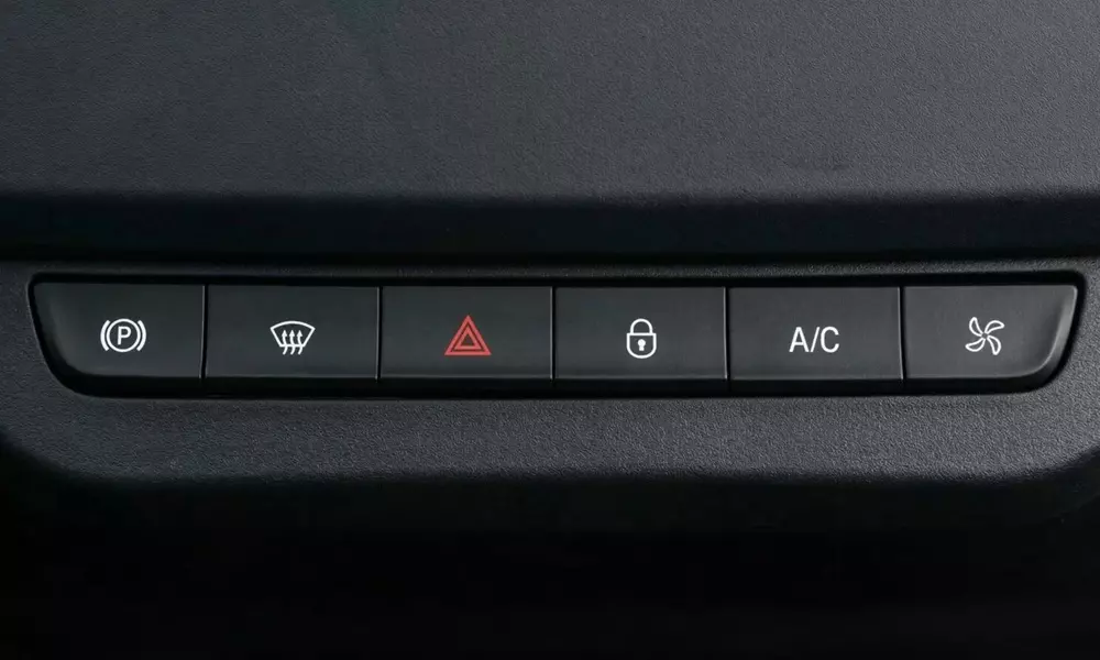 Nano S05 được trang bị điều hòa tự động