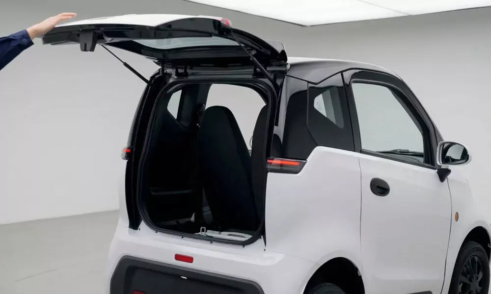 Nano S05 được trang bị cửa cốp chỉnh cơ