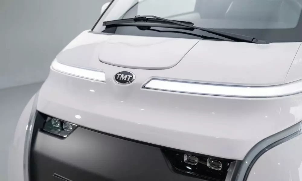 Nano S05 được trang bị dải đèn LED định vị ban ngày nằm phía trên, đèn pha bên dưới