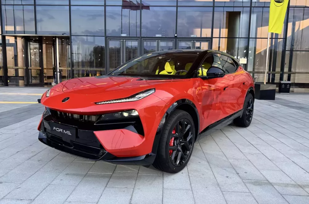 Phiên bản tiết kiệm xăng của mẫu SUV sắp bán ở Việt Nam chính thức ra lò, giá hơn 73.000 USD