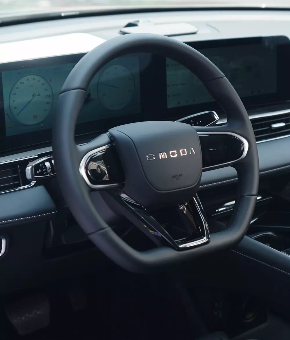 Vô lăng vát đáy của Omoda C5 SHS-H Vô lăng vát đáy của Omoda C5 SHS-H