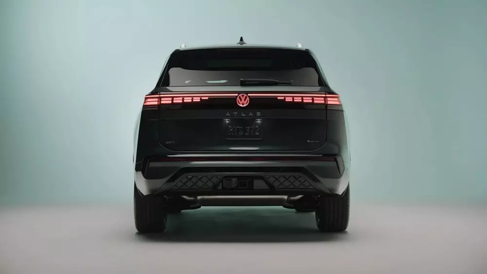 Volkswagen Teramont 2027 được trang bị logo phát sáng từ trước ra sau Volkswagen Teramont 2027 được trang bị logo phát sáng từ trước ra sau