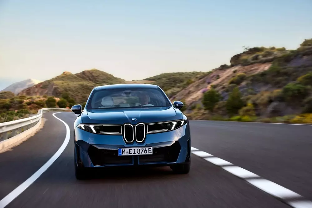 BMW iX3 sở hữu thiết kế gây nhiều tranh cãi
