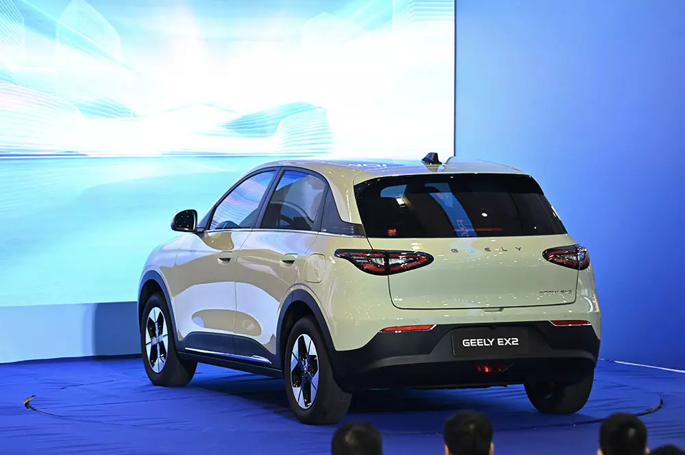 Geely EX2: Mẫu xe điện “dễ thương - dễ dùng” cho quý cô đô thị