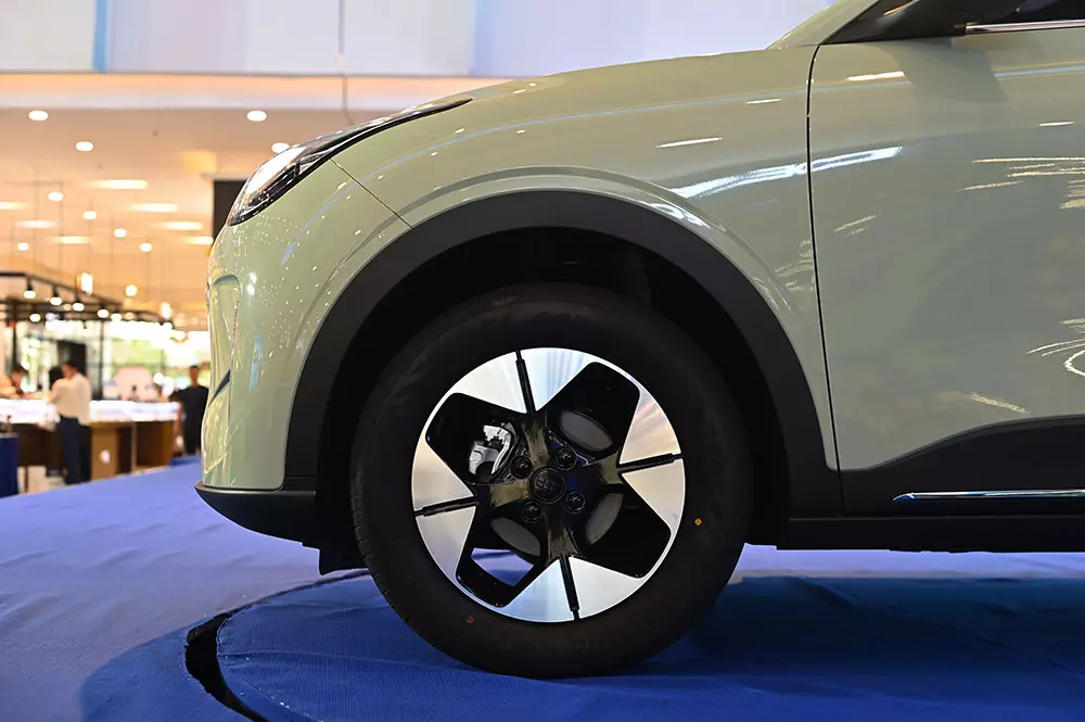 Geely EX2: Mẫu xe điện “dễ thương - dễ dùng” cho quý cô đô thị