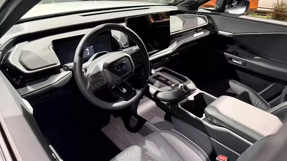 Khoang lái của Subaru Getaway Khoang lái của Subaru Getaway