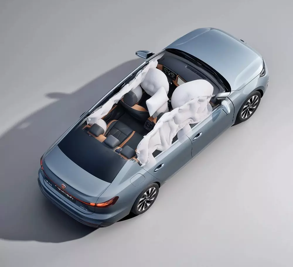 Volkswagen Sagitar S có túi khí quanh xe Volkswagen Sagitar S có túi khí quanh xe