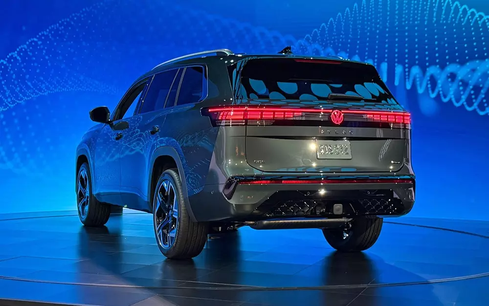 Volkswagen Teramont 2026 nhìn từ phía sau Volkswagen Teramont 2026 nhìn từ phía sau