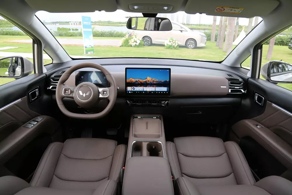 Khoang lái của Wuling Nexus 