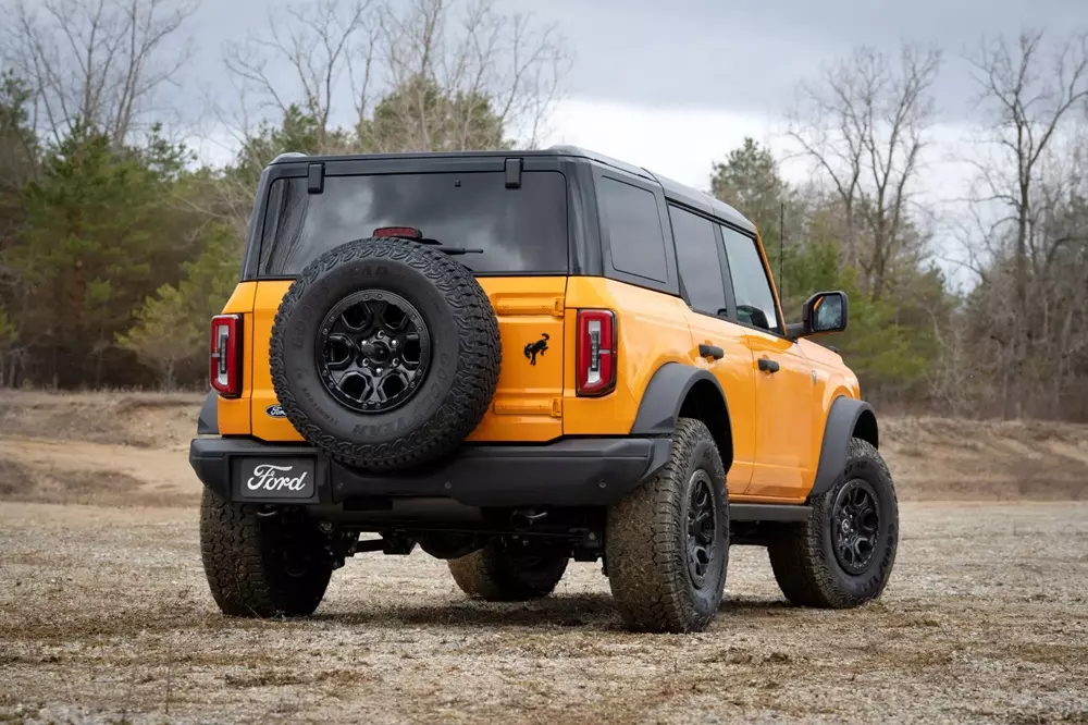 Ford Bronco 2026 vẫn dùng động cơ xăng EcoBoost V6 Ford Bronco 2026 vẫn dùng động cơ xăng EcoBoost V6