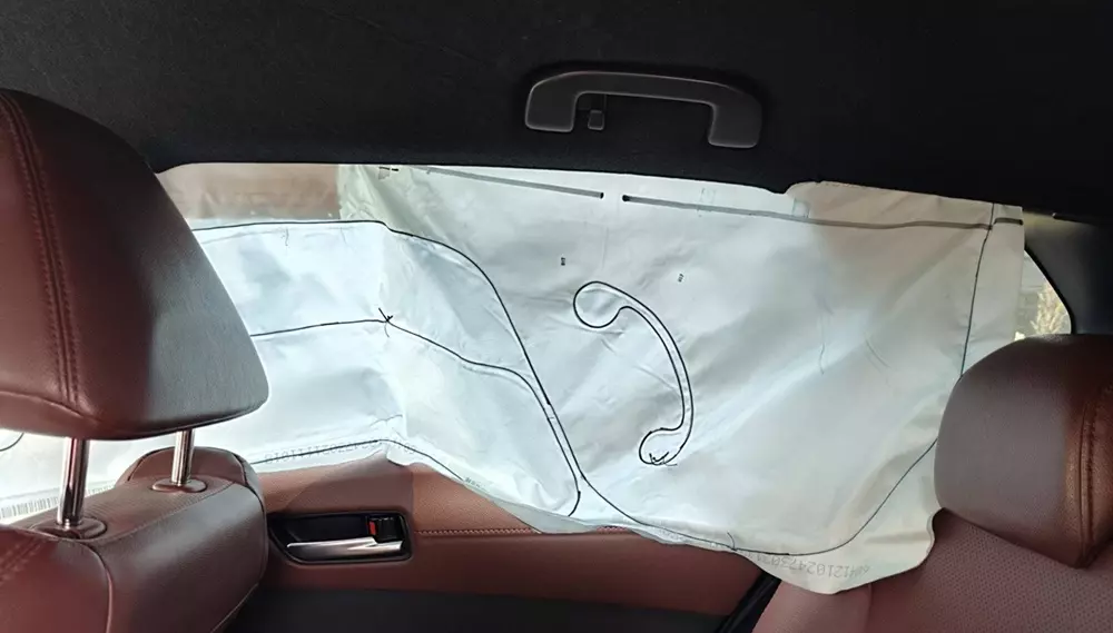 Toyota Việt Nam cho biết sóng xung kích tạo ra từ chiếc xe tải nổ lốp là nguyên nhân của vụ việc