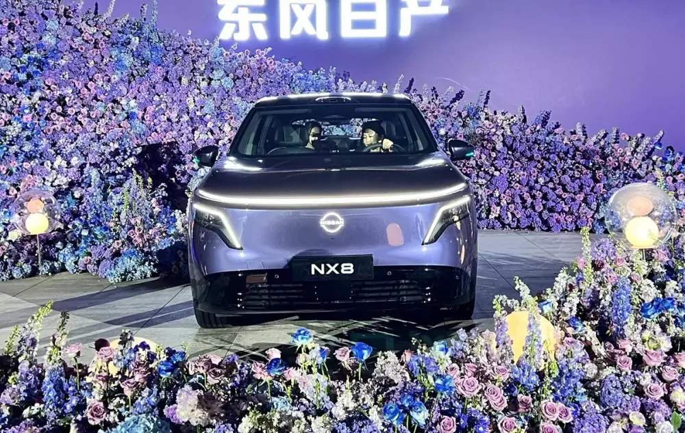 Nissan NX8 nhìn từ phía trước