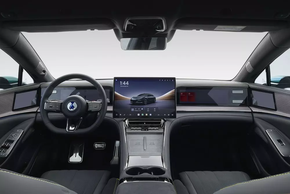 Khoang lái của BYD Z9GT 