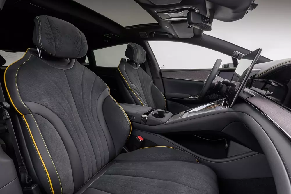 Hàng ghế trước của BYD Z9GT 
