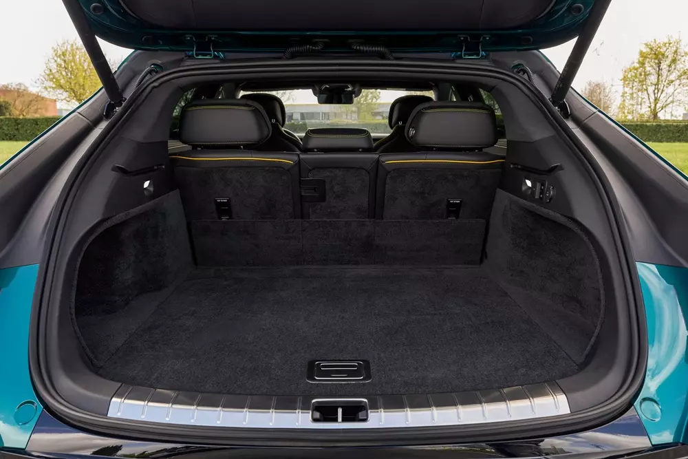 Khoang hành lý phía sau của BYD Z9GT