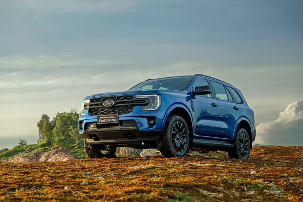 Ford Everest máy xăng dự kiến sẽ giữ nguyên thiết kế và trang bị như bản máy dầu