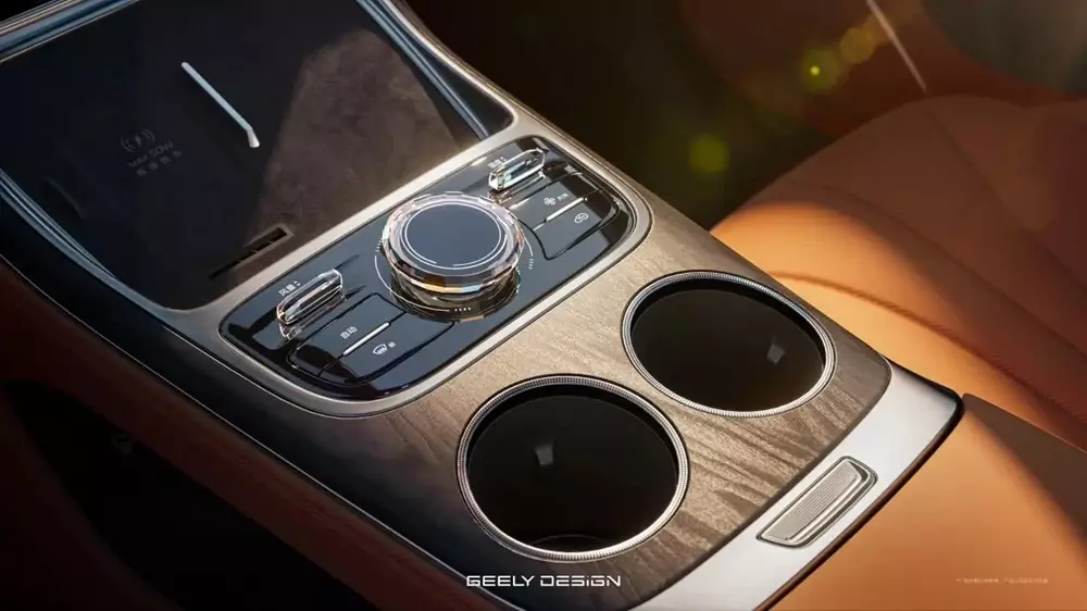 Geely Galaxy M7 sở hữu cần số nạm pha lê như xe sang