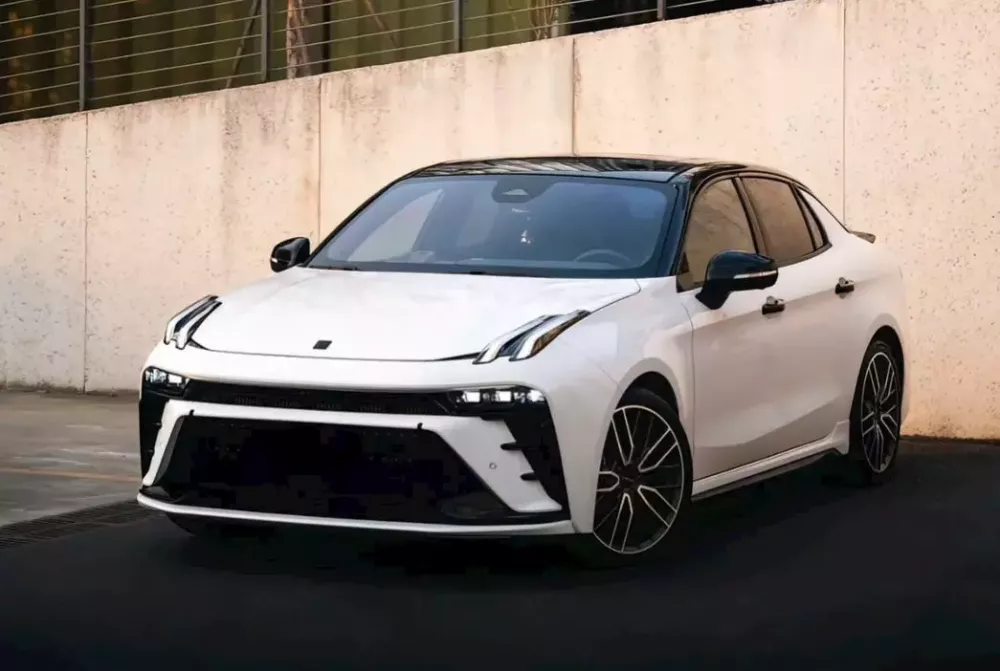 Lynk & Co 03 sở hữu thiết kế khá thể thao