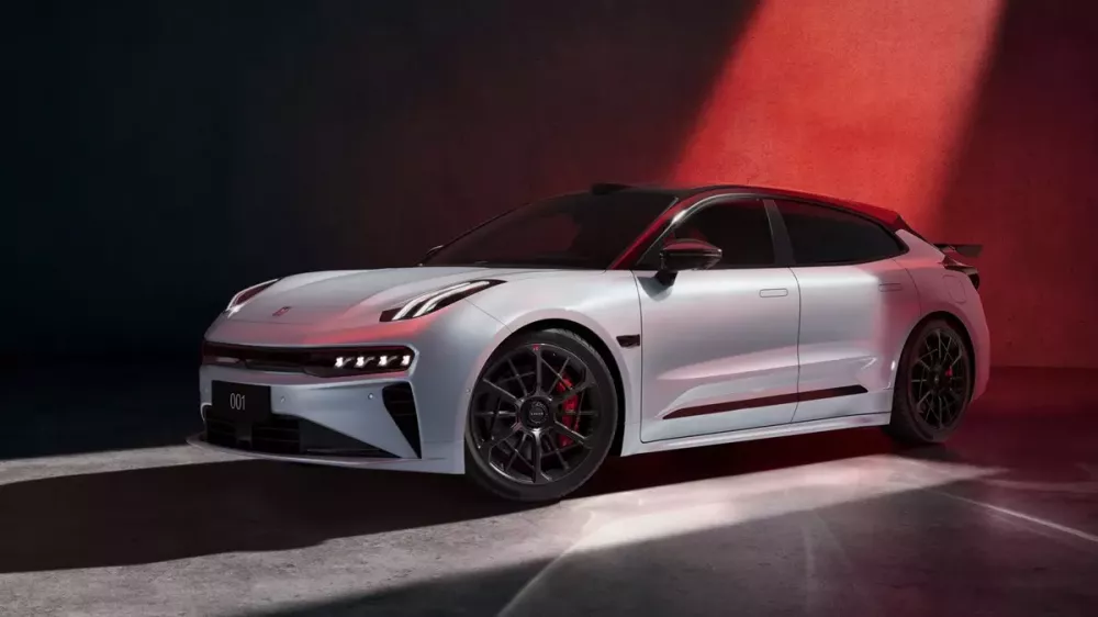 Thương hiệu sắp bán xe ở Việt Nam ra mắt phiên bản kỷ niệm, mạnh hơn 900 mã lực tăng tốc trong 2,91 giây Thương hiệu sắp bán xe ở Việt Nam ra mắt phiên bản kỷ niệm, mạnh hơn 900 mã lực tăng tốc trong 2,91 giây