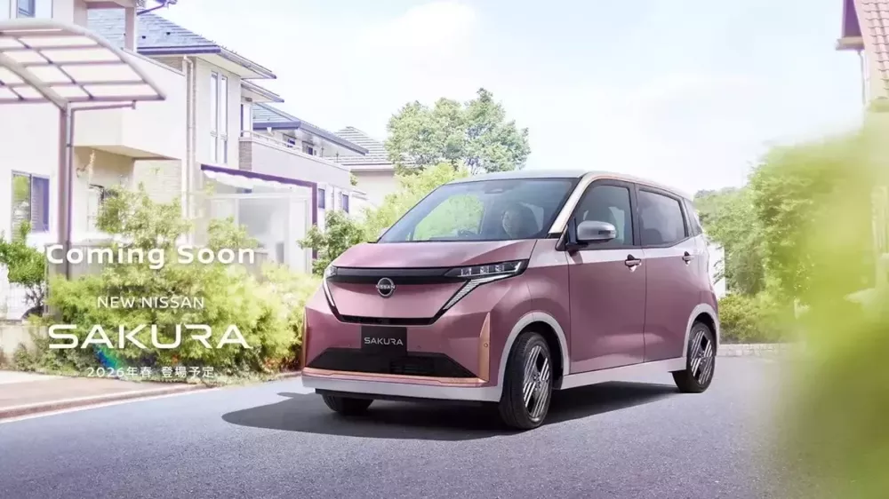 Mẫu xe hộp diêm ăn khách của Nissan có diện mạo mới và màu sơn ấn tượng hơn Mẫu xe hộp diêm ăn khách của Nissan có diện mạo mới và màu sơn ấn tượng hơn