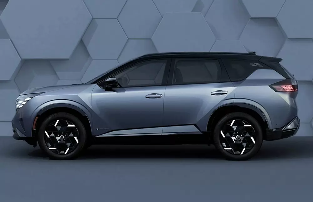 Nissan X-Trail 2027 nhìn từ bên sườn Nissan X-Trail 2027 nhìn từ bên sườn