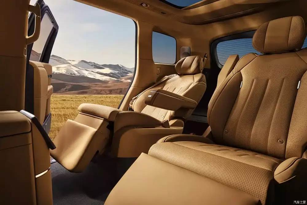 2 ghế thương gia ở hàng ghế giữa của Xpeng GX 